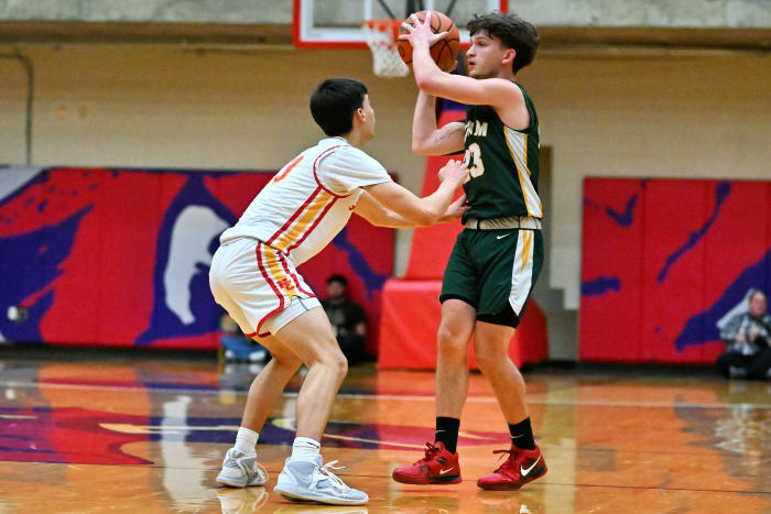 a Putnam North Eugene 5A Oregon boys basketball quarterfinal 2024 Leon Neuschwander 19